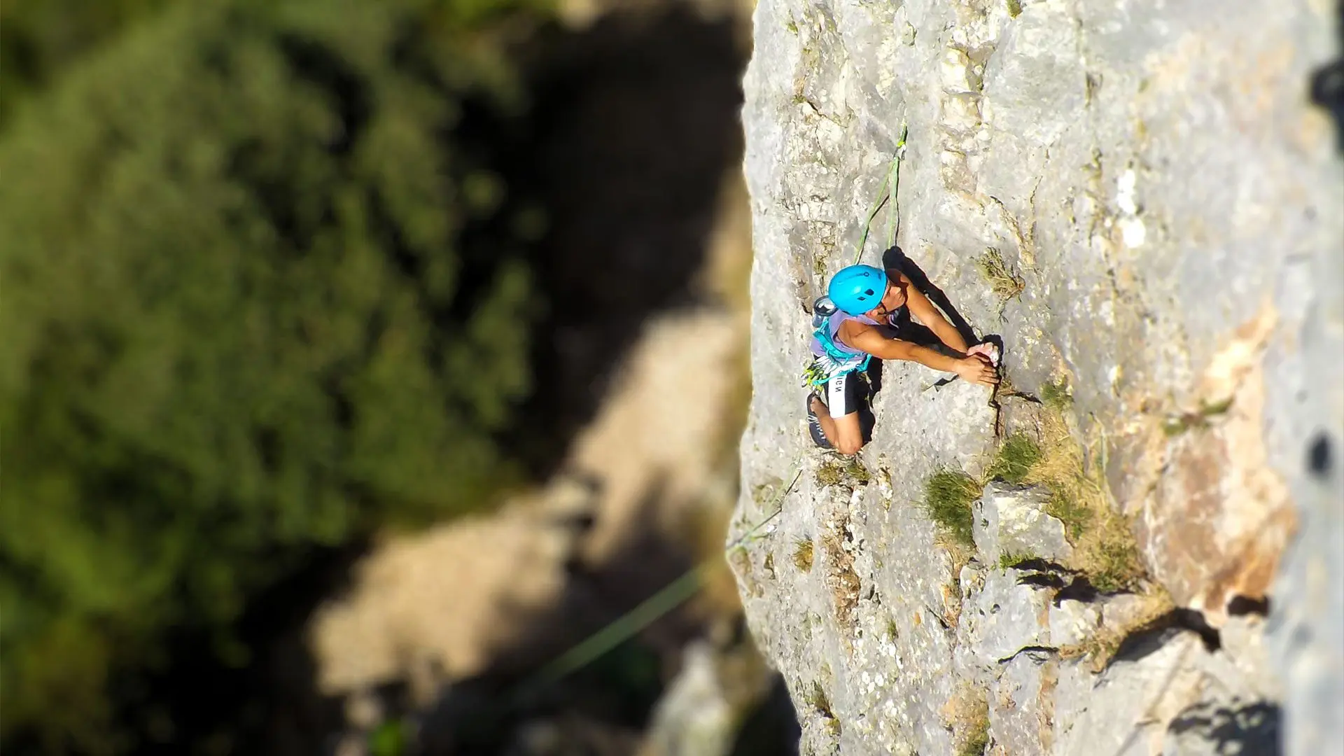 Escalade sportive en grande voie dans le Verdon avec ROCKSIDERS