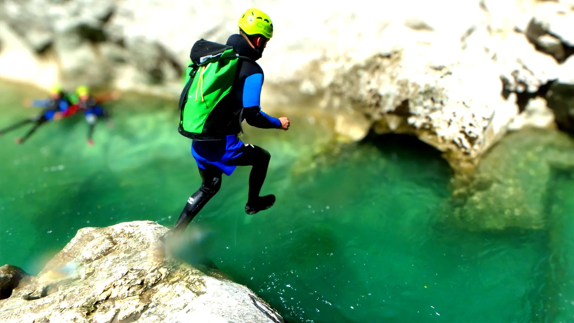 Canyoning aquatique de découverte des gorges du verdon dans le Couloir Samson avec ROCKSIDERS