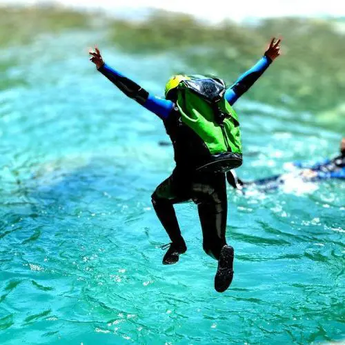 Escalade, canyoning et autres activités dans le Verdon sur une demi-journée avec ROCKSIDERS