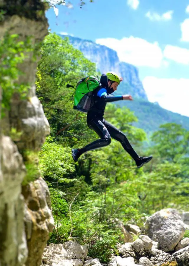 Sauter en canyoning dans le Verdon | ROCKSIDERS