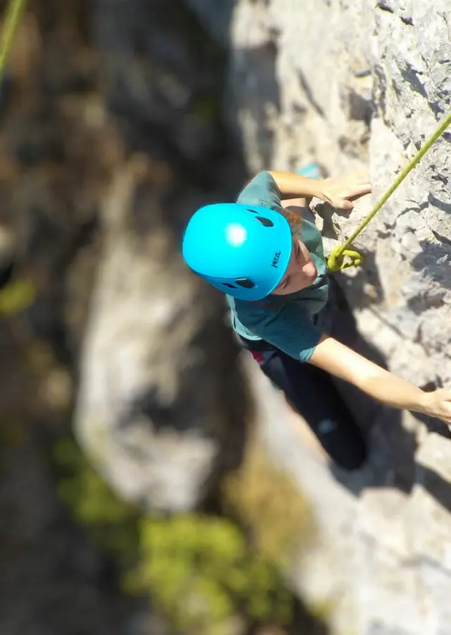 Grimper : initiation à l'escalade dans le Verdon avec ROCKSIDERS